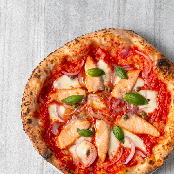 ピッツァサルモーネ