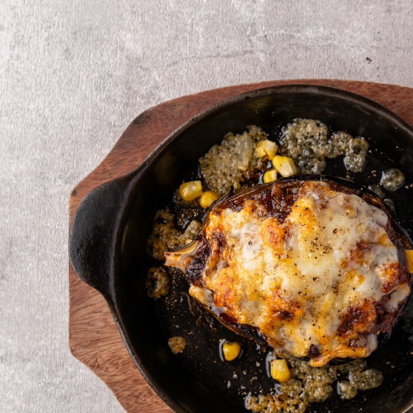 極黒牛のラグーと米茄子の窯焼きグラタン